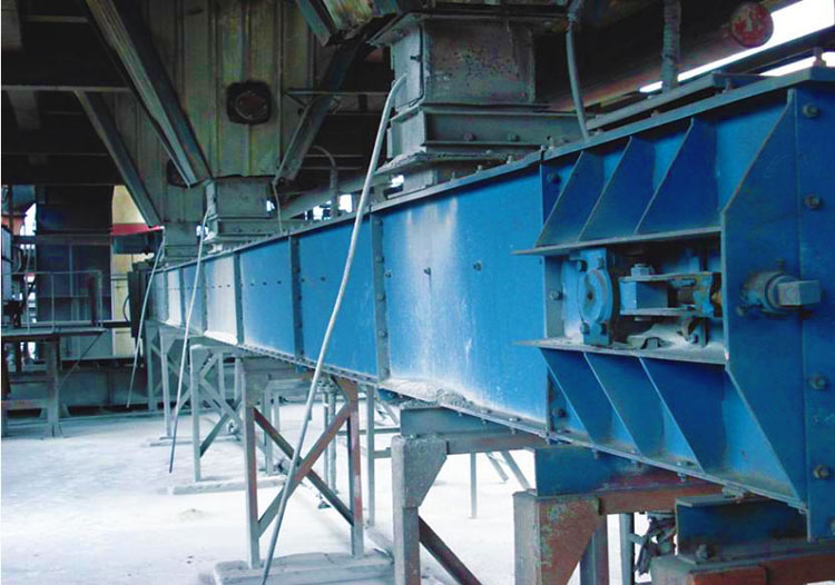 2 chain scraper conveyor.jpg